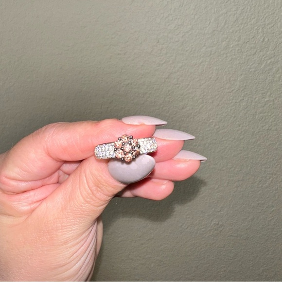 Lab Champagne Diamonds band ring in rose gold - Picture 4 of 6